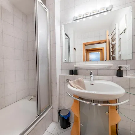Haus Mees 아파트
