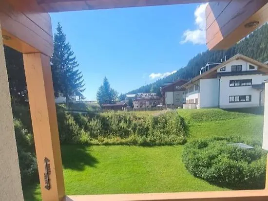 Apartament Haus Mees *